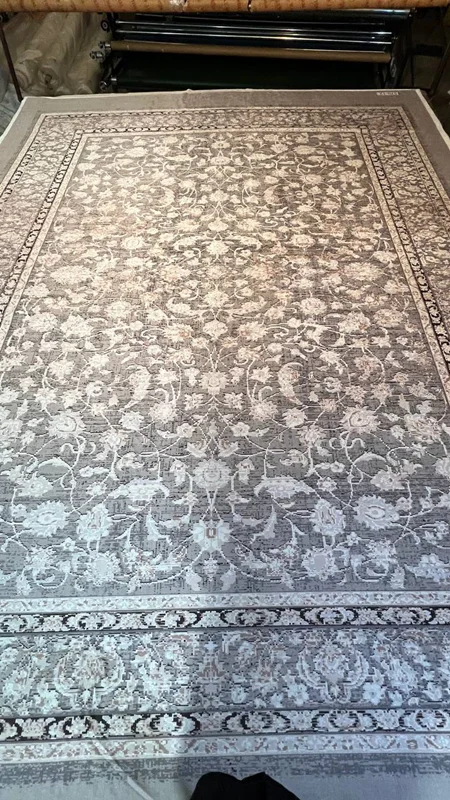 کاور فرش و روفرشی کشدار ترکیب طوسی و کرم کد 1570 (با فیلم)