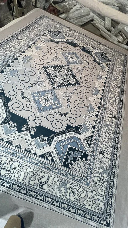 کاور فرش و روفرشی کشدار طرح سنتی رنگ فیلی ترکیب آبی و سرمه ای کد Rh1758 (با فیلم زنده)