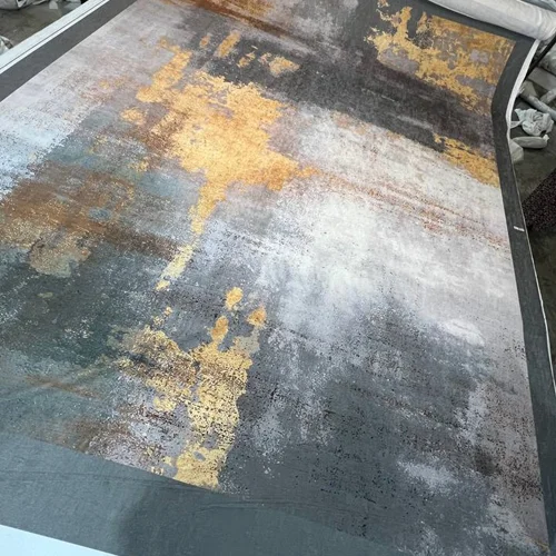 کاور فرش و روفرشی کشدار طرح اسپرت مدرن ترکیب رنگ طوسی و طلایی کد Rh2084