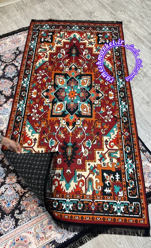 فرشینه پشت استپ دار (ترمز دار) کیفیت عالی طرح هریس بسیار زیبا رنگ لاکی زرشکی ترکیب کرم کد fh1109 (با فیلم) / light carpet harris heriz with stop-layer code 1109