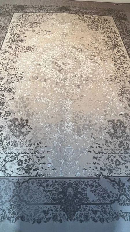 کاور فرش و روفرشی کشدار ترکیب رنگ کرم و طوسی و سفید و کد 0838 (با فیلم)