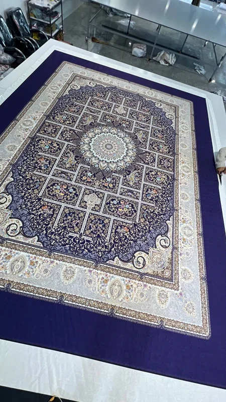 کاور فرش و روفرشی کشدار رنگ آبی کاربنی ترکیب کرم با پارچه کیفیت درجه یک کد Rh0839 با فیلم لایو / cover carper code 0839