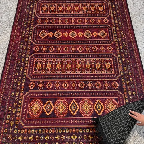 فرشینه ترمز دار طرح سنتی خیلی زیبا رنگ لاکی کیفیت عالی کد fh2590 (با فیلم) / light carpet with stop-layer code  2590