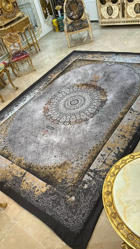 کاور فرش و روفرشی کشدار طرح فوق العاده زیبا با گل داماس داماسک رنگ طوسی و کرم طلایی کد Rh1830 (با فیلم)
